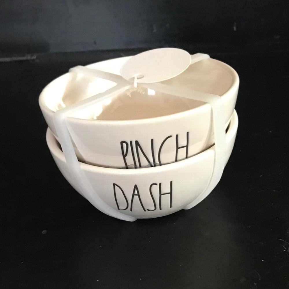 Rae Dunn Pinch Dash